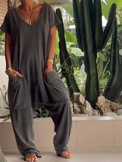 JETTE - LOCKERER JUMPSUIT MIT TIEFEN TASCHEN